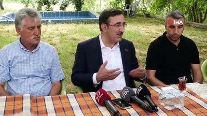 Le vice-président Yılmaz a rendu une visite de condoléances à la famille du député qui a perdu la vie.
