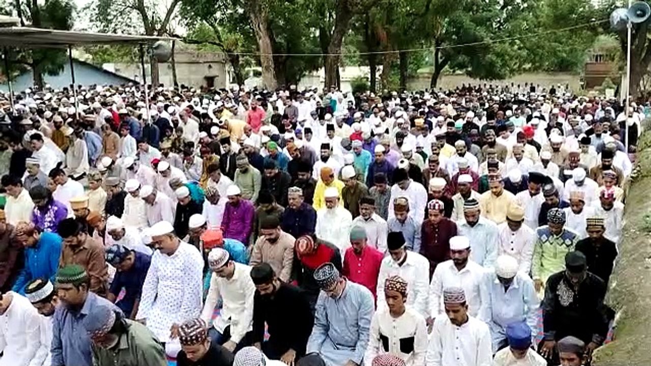 मुस्लिम समुदाय ने मनाया ईदुलजुहा पर्व