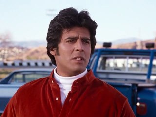 CHiPs S02E11 - Supercycle 🚨: Gefahr auf dem Highway durch gefährliche Motorrad-Stunts