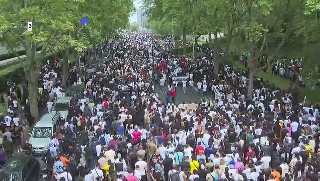 غاز مسيل للدموع على مشاركين في مسيرة تكريم لفتى أردته الشرطة في فرنسا