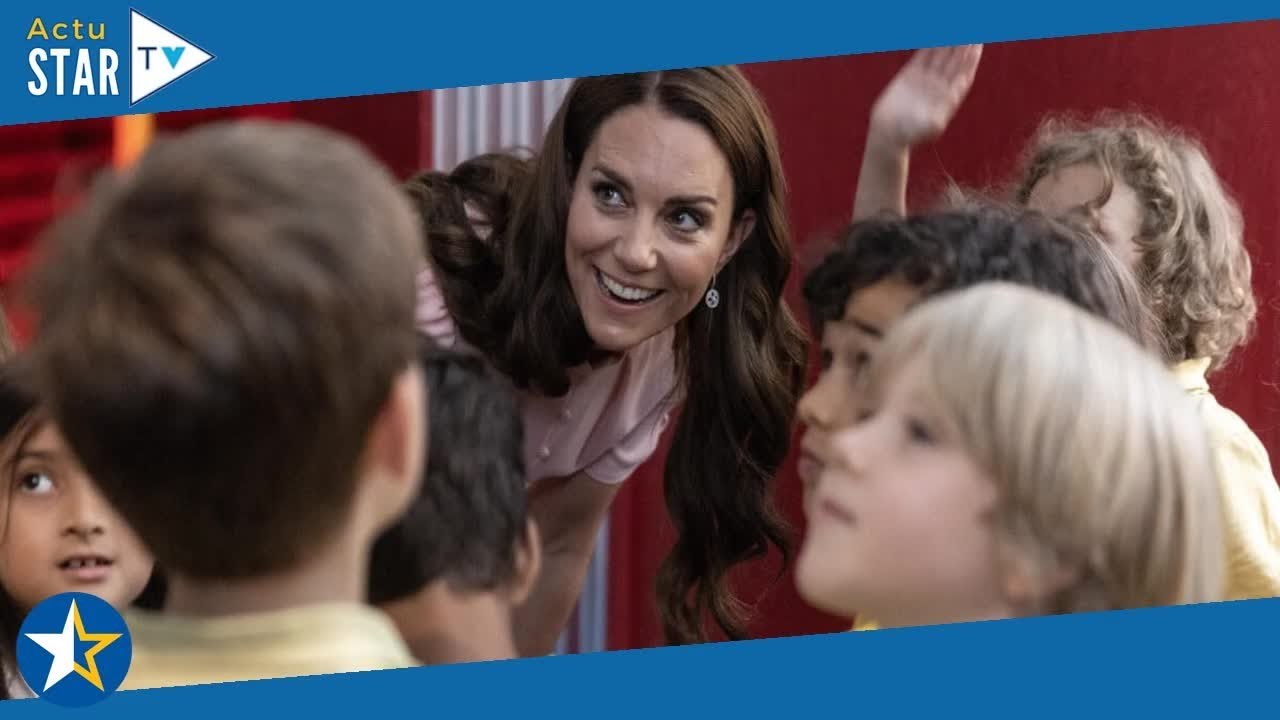 "Ne le dis à personne, chut !" : Kate Middleton face à un enfant beaucoup trop curieux, elle répond