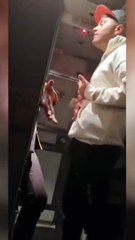 “Bajá, ura, si se ve”: un tucumano hizo un escándalo en un avión porque el vuelo se desvió por niebla