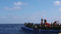 سفينة إغاثة تنقذ 86 مهاجرا قبالة سواحل ليبيا