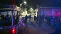 México: carro-bomba fere quatro agentes de segurança e outros 16 seguem sequestrados