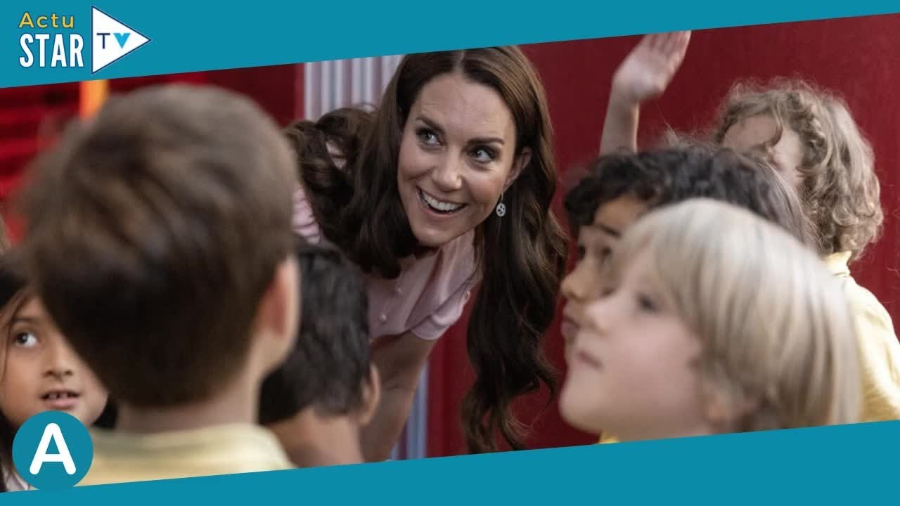 "Ne le dis à personne, chut !" : Kate Middleton face à un enfant beaucoup trop curieux, elle répond