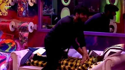 Bigg Boss OTT 2 Live: Fukra Insaan Gives Manisha Rani a Relaxing Massage ✨