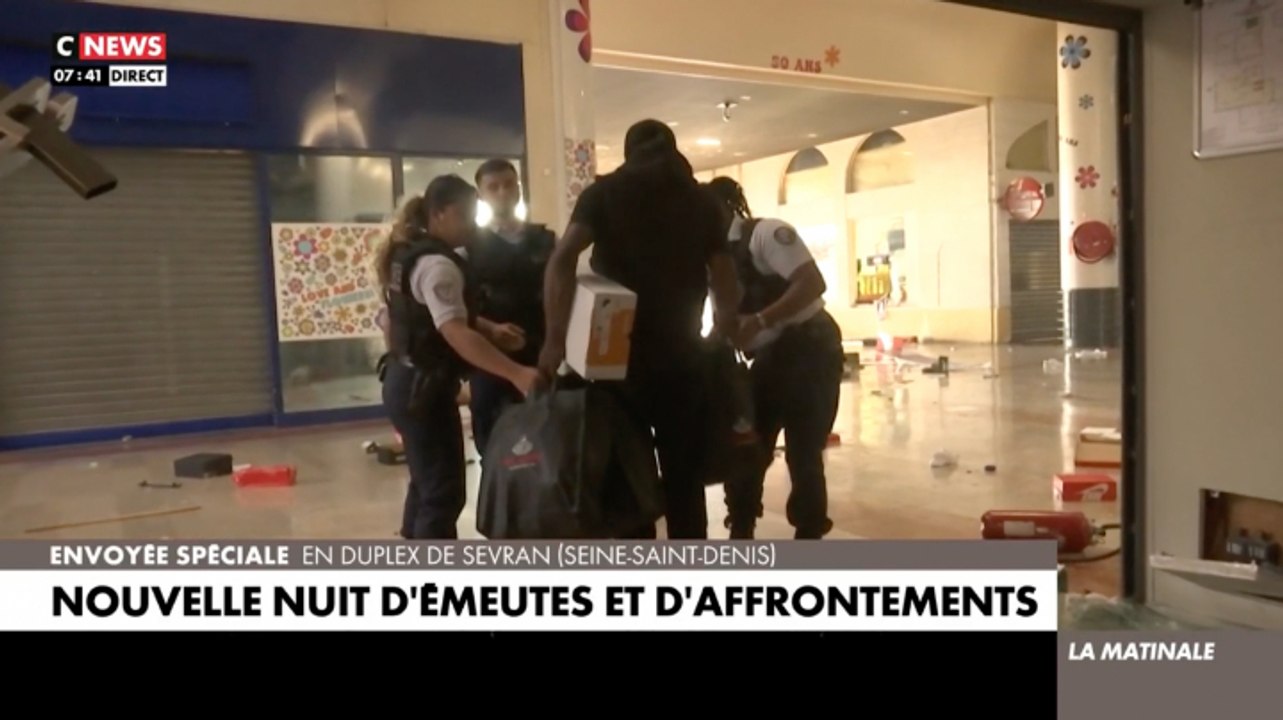 "Totalement ubuesque" : après les émeutes, un pillard se fait interpeller à la sortie d'un Foot Locker sur CNEWS