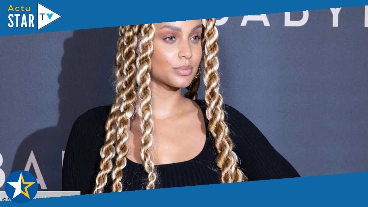 « Premier voyage avec bébé » : Alicia Aylies pa...