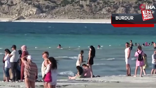 Türkiye'nin Maldivleri Salda Gölü'ne bayramda ziyaretçi akını