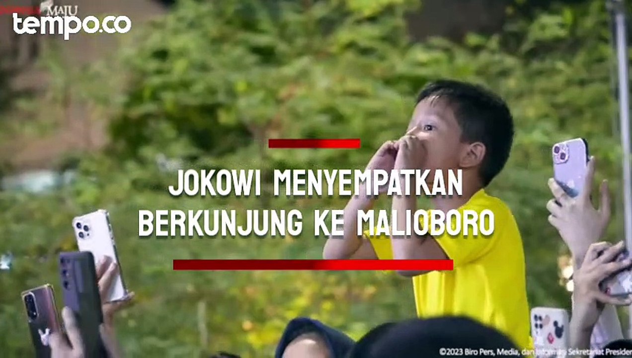 Kunjungi Malioboro, Jokowi Sempat Nonton Pengamen Jalanan dan Foto Bareng Hantu