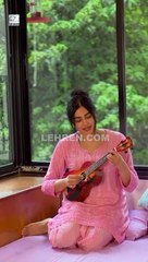 Adah Sharma playing Ukulele & singing