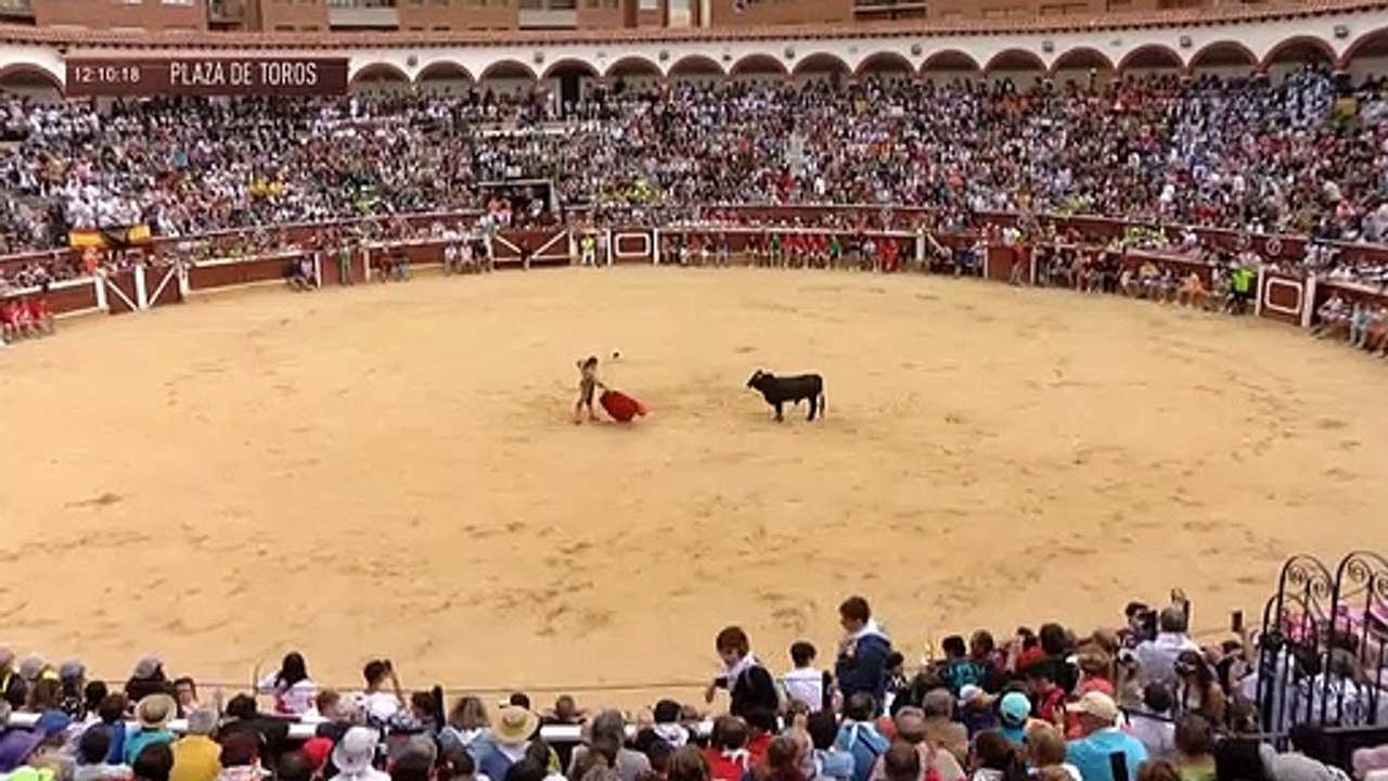 La primera novillera en Viernes de Toros