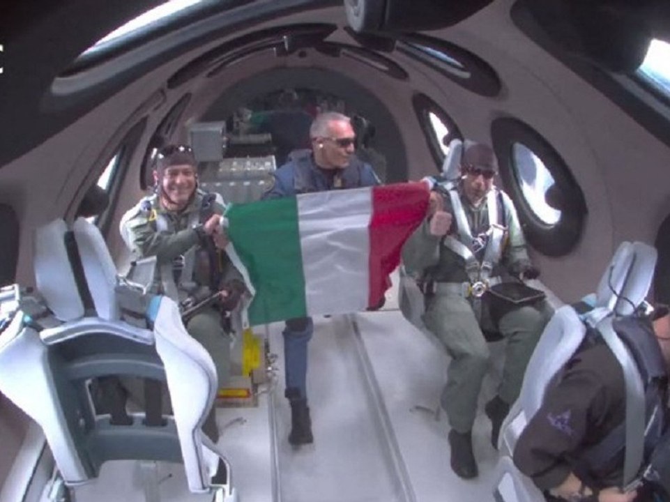 Ticket ins All: Virgin Galactic startet kommerziellen Flugbetrieb