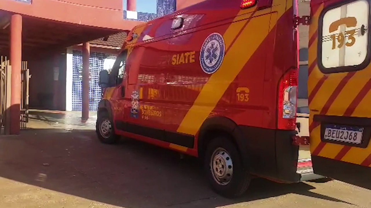 Trave de Futsal cai na cabeça de menina de 11 anos no Colégio Mário Quintana