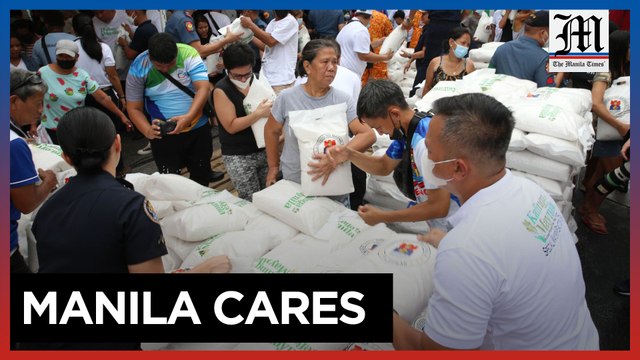 Lacuna distributes rice to residents under 'Kalinga sa Maynila' program