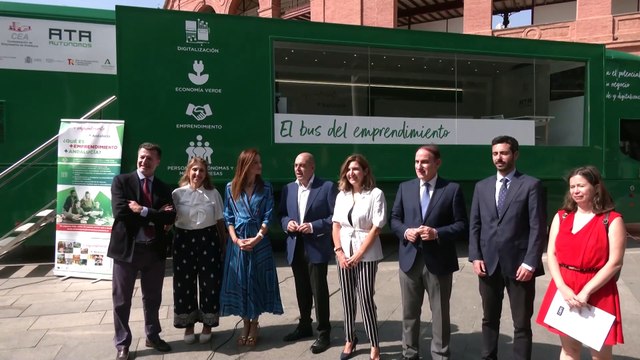 El 'Autobús del Emprendimiento' registra más de 700 visitas durante su recorrido por Andalucía