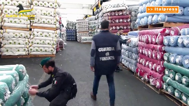 8,7 milioni di metri di tessuto confiscati, lo Stato incassa 4 milioni