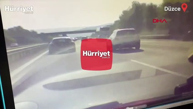 7 aracın karıştığı zincirleme kaza araç kamerasında