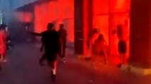 Vándalos organizados queman y destrozan la mayor libería de Marsella en los disturbios