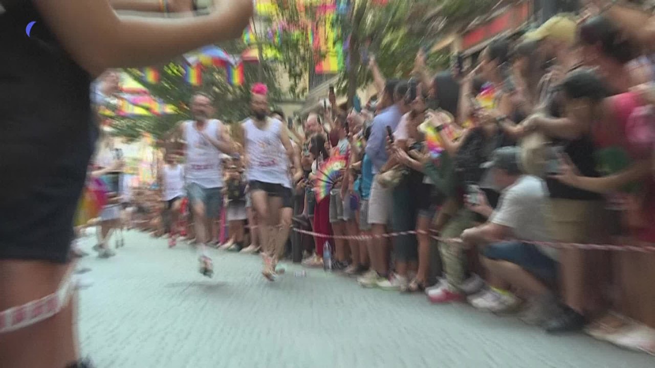 "A vos talons, prêt, partez!": à Madrid, la fameuse course en talons aiguilles