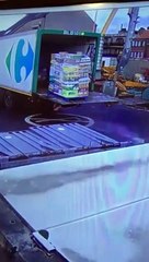 Pire journée de sa vie pour ce livreur