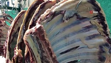 Edirne'de kasapların kurban kesim mesaisi sürüyor