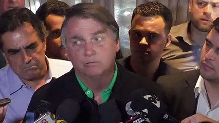 Bolsonaro califica de “puñalada" su inhabilitación política