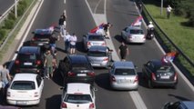 La oposición serbia bloquea una autopista en nueva protesta antigubernamental