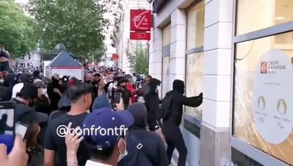 Marseille : la Caisse d'Épargne et le magasin Sephora vandalisés et pillés, une armurerie volée