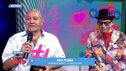 Pilo Tejeda se conmueve al ser uno de los ganadores en Premios El Hilo