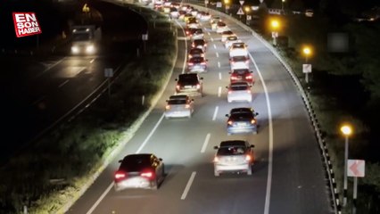 Bayram tatilinden dönüşler sürüyor: Yollarda yoğunluk oluştu
