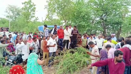 Video : पानी निकासी की मांग पर किया चक्काजाम, लगी वाहनों की कतारे