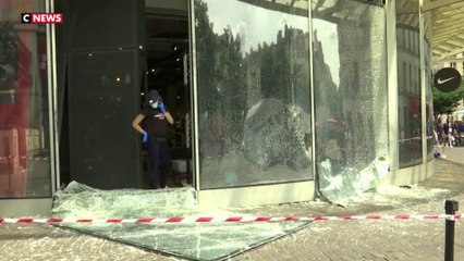 Les touristes s’inquiètent de la situation à Paris