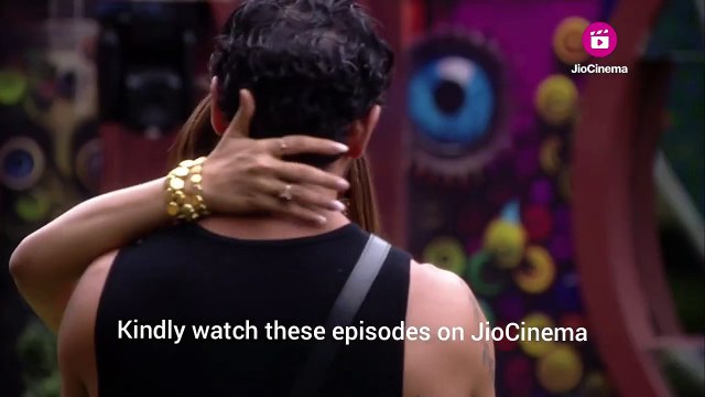 Bigg Boss OTT 2_ During task Jad Hadid gives hot french kiss to Akanksha Puri