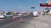 Antalya'da otomobil bariyere ok gibi saplandı