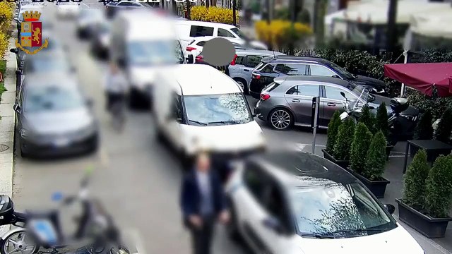 Milano,?rapinato?sotto casa di 38 orologi: fermati due cileni. Le dipendenti infedeli e la fuga