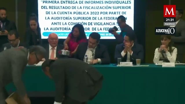 Con ratones de plástico, Inés Parra asegura que Colmenares ha sido tapadera de la corrupción