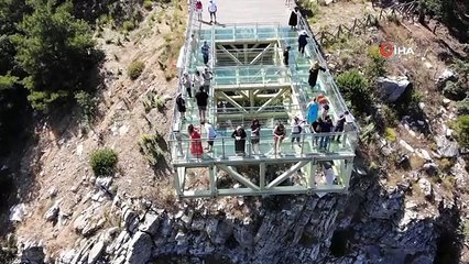 Kazdağları Cam Seyir Terasını 7 günde 12 bin kişi ziyaret etti