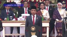 Jokowi Jalan Kaki Periksa Pasukan Upacara HUT Ke-77 Bhayangkara