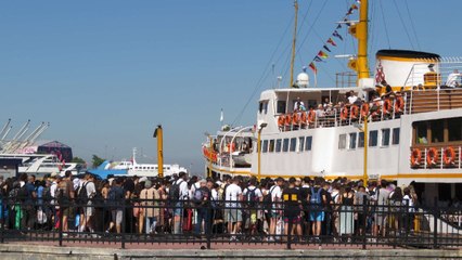 Kadıköy ve Kabataş iskelelerinde Adalar yoğunluğu