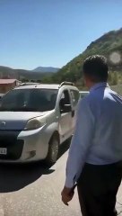 Mustafa Sarıgül, bayram için Erzincan'a gelenleri şehrin girişinde karşıladı