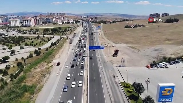 Tatilciler Dönüş Yoluna Geçti, 43 İlin Geçiş Güzergahında Trafik Yoğunluğu Başladı