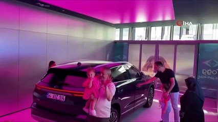 Uzun Süredir Beklediği Togg'a Kavuştu, Çifte Bayram Yaşadı