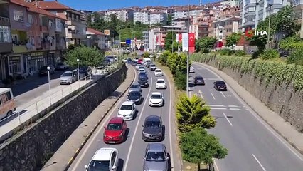 Bayram dönüşü uzun araç kuyruğu