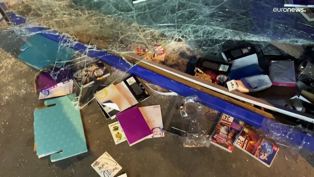 أعمل نهب ترافق رابع ليلة من الاحتجاجات على مقتل الفتى نائل في فرنسا