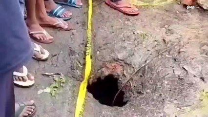 पुनपुन नदी पर बने पुल पर उभरा गहरा गड्ढा, औरंगाबाद-पटना मुख्य मार्ग बाधित