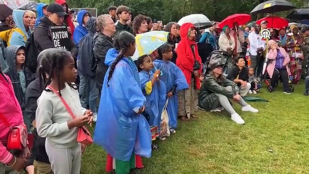 Hollanda Kralı Willem Alexander, ülkesinin kölelikteki rolü nedeniyle özür diledi