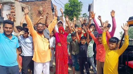 रात में दर्जनों घरों में दौड़ा करंट, लोगों ने लगे झटके, लाखों रुपए के जले उपकरण