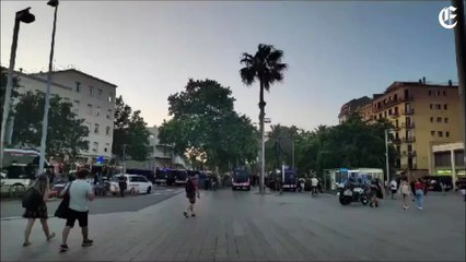 Manifestación LGTBI frente al acto de Abascal en Barcelona