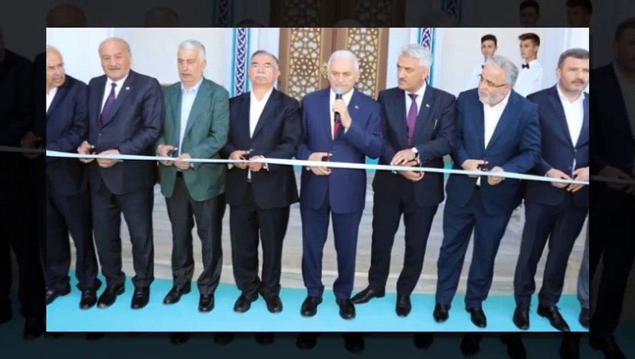 AK Partili Binali Yıldırım'ın Erzincan'da yaptırdığı caminin açılışına CHP'li Mustafa Sarıgül de katıldı